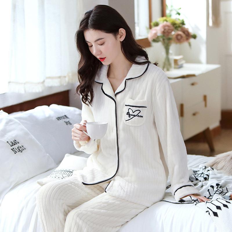 Neue frauen Pyjamas Set Warme Flanell Einfache Strickjacke Revers Langarm Korallen Samt frauen Hause Tragen XXL von Joom DACH