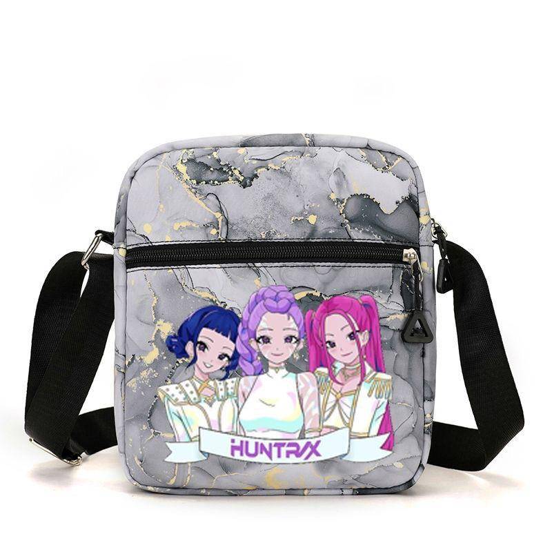 Neue koreanische Kpop Dämonenjäger Mädchengruppe umlaufend bedruckte Schultertasche Umhängetasche Studententasche niedlich große Kapazität von Joom DACH