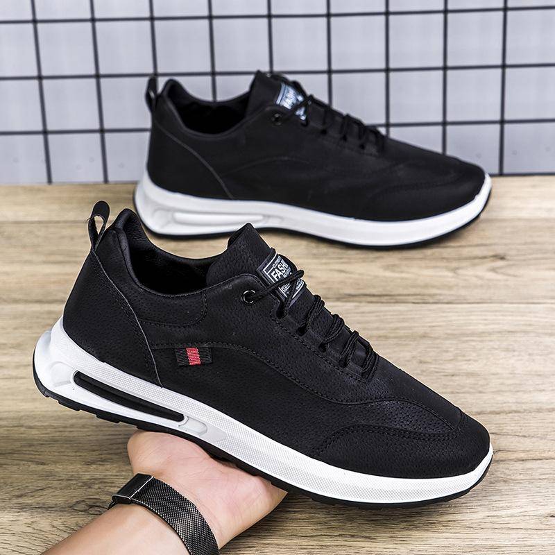 Neue lässige Lederschuhe im britischen Stil, Slip-On-Schuhe für Herren, Business-Casual-Fahrschuhe mit weicher Sohle, Modetrend-Schuhe 44 von Joom DACH