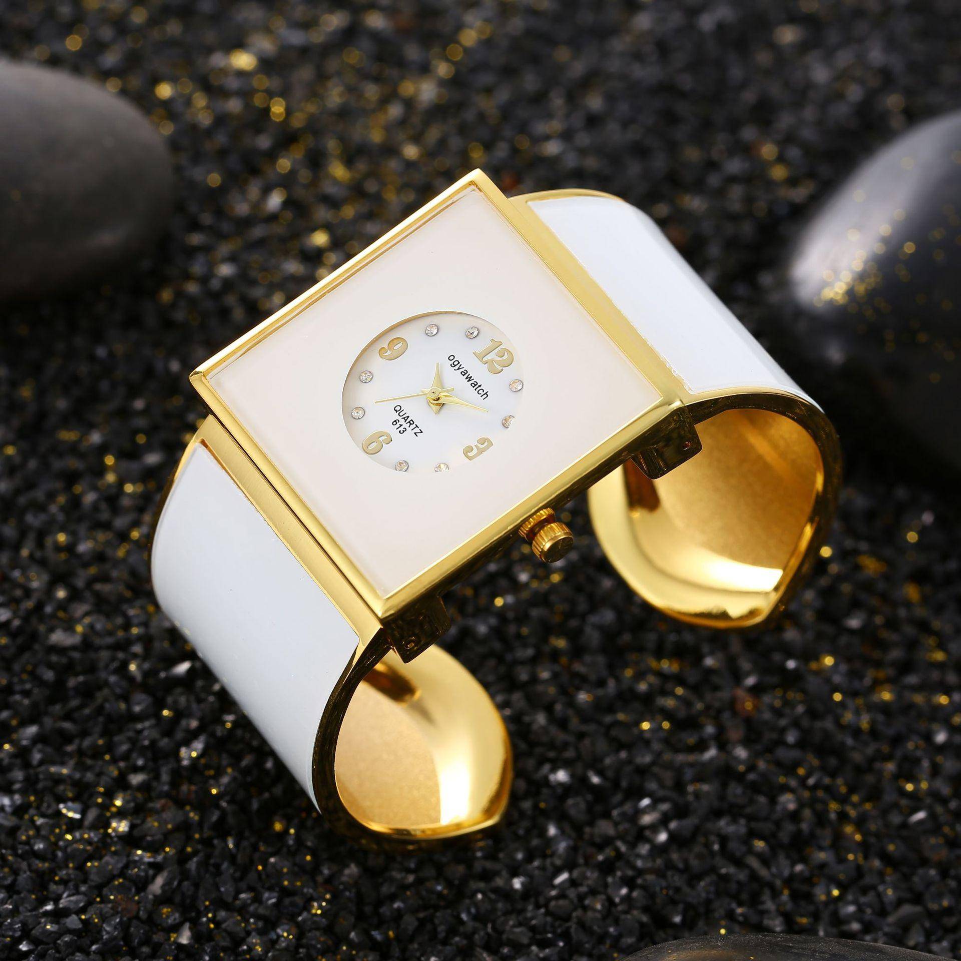 Neue modische Damen-Armbanduhr, quadratische Damenuhr von Joom DACH