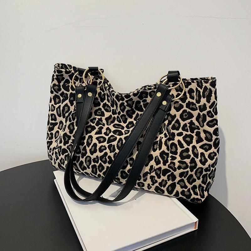 Neue modische Tragetaschen zum Einkaufen und Reisen aus Segeltuch, beliebte Handtaschen für Damen, große Kapazität, Umhängetaschen mit Leopardenmuster 36x10x27cm von Joom DACH