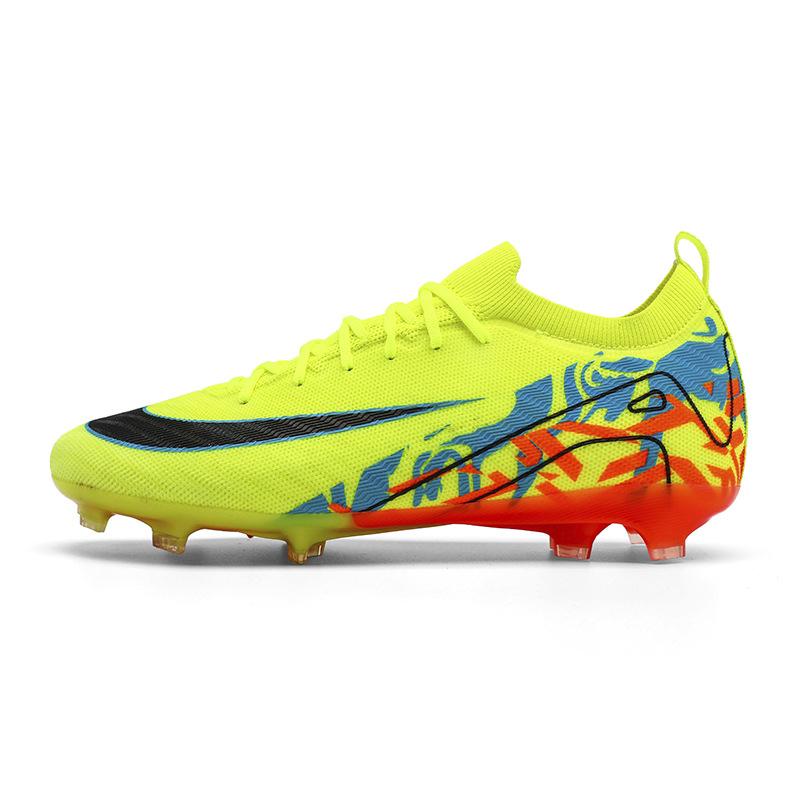 Neue nahtlose Fußballschuhe in Übergröße, Spikes, Studenten, Jugendliche, Jungen und Mädchen, Rasen-Trainings- und Wettkampfschuhe 45 von Joom DACH