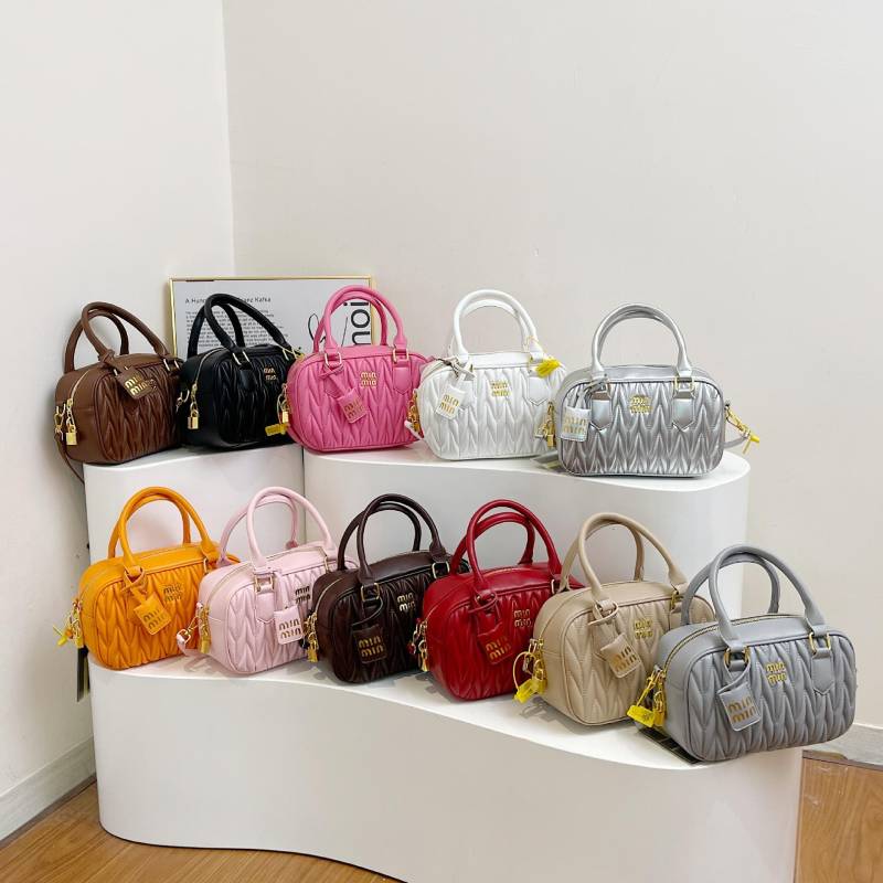 Neue plissierte Kissenhandtasche Damen vielseitige Handtasche High-End Bowlingtasche Schulter Umhängetasche braun von Joom DACH