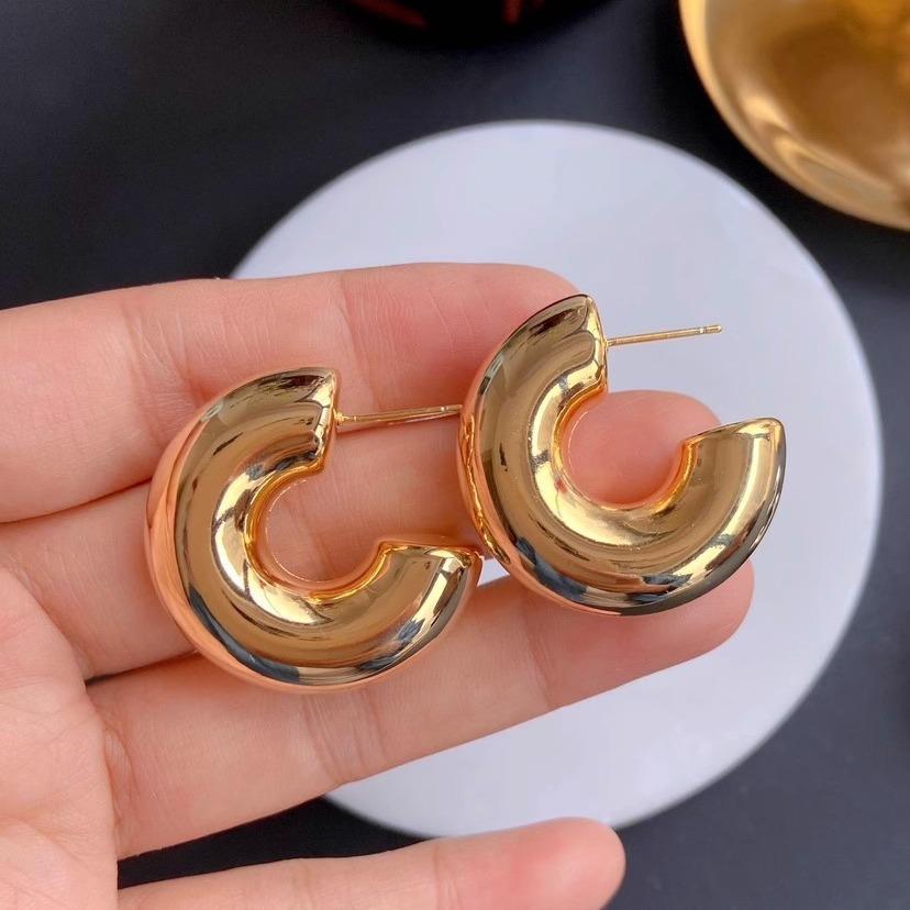 Neue trendige solide C-förmige Ohrstecker, exquisite geometrische kleine Ohrringe für Damen, Persönlichkeit, europäisches Rock-Ohrdekor, Aretes gold von Joom DACH
