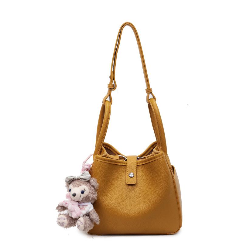 Neue vielseitige kleine quadratische Damentasche Umhängetasche einfarbig Messenger Bag no pendant gelb von Joom DACH