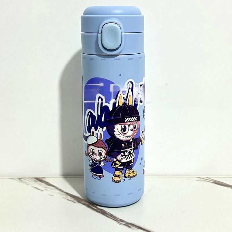 Neuer Bestseller Labubu Peripherie Cartoon Isolierbecher mit großem Fassungsvermögen Elastischer Verschluss 304 Edelstahl Erbsenbecher Kindergeschenk 420ml von Joom DACH