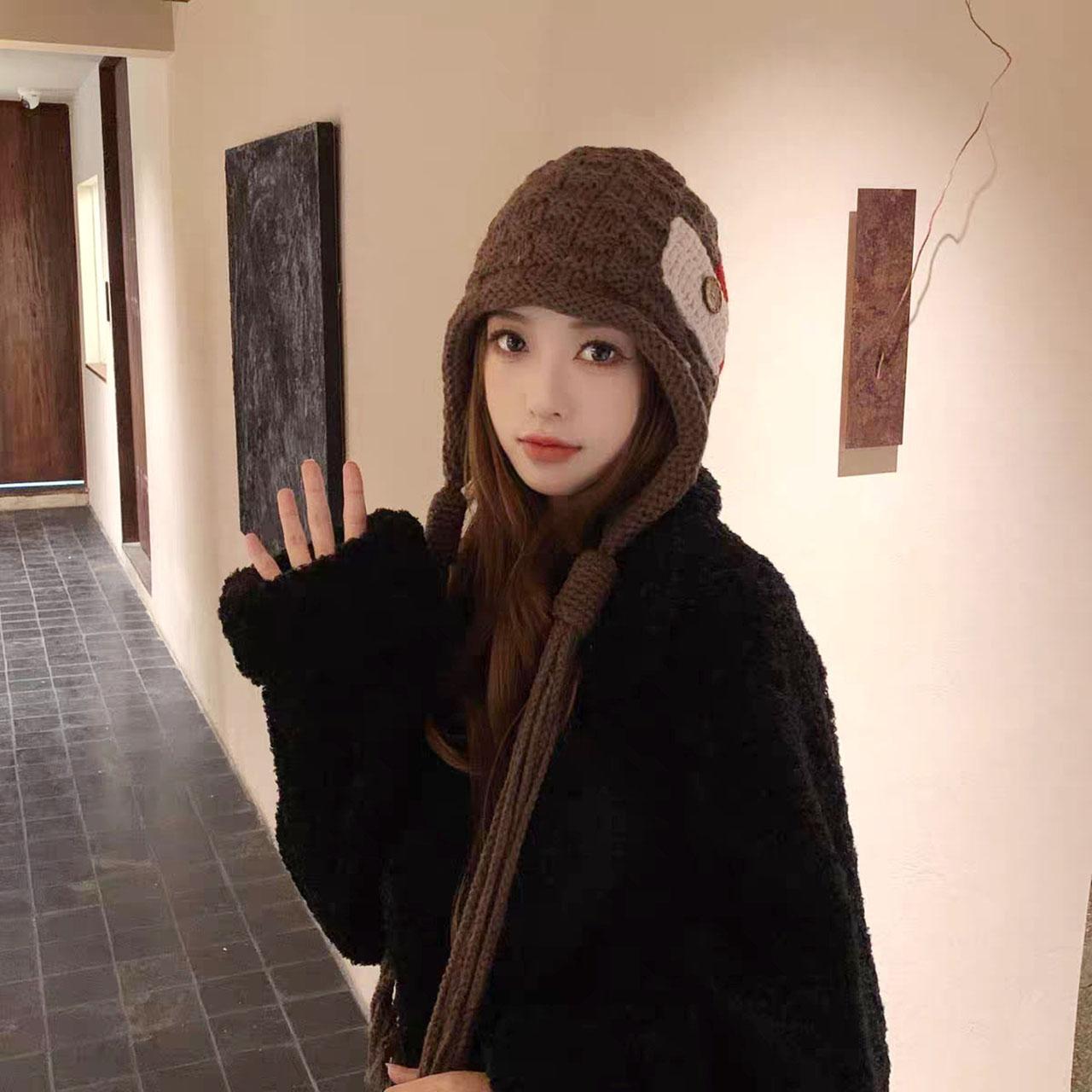 Neuer Damen Woll Quasten Strickhut Mode Patchwork Winter Warm Häkel Ohrenklappen Mützen Koreanisches Mädchen Kältefest Pullover Beanies Mütze kaffeebraun von Joom DACH