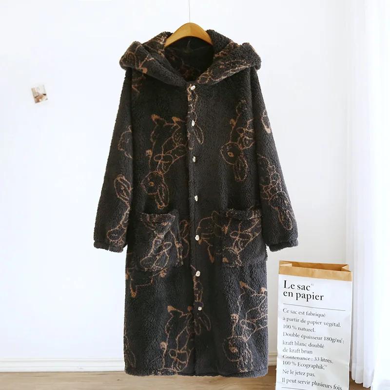 Neuer Herbst- und Winter-Paar-Nachthemd Flanell Plüsch Verdickter Bademantel Herren- und Damen-Verlängerter Hauspelzmantel L von Joom DACH