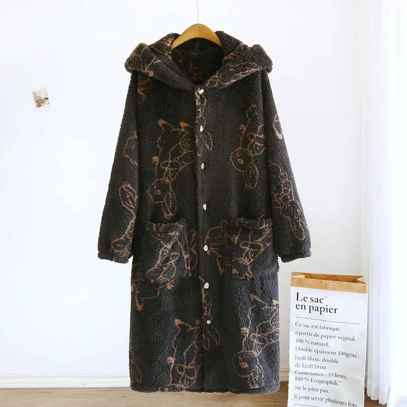 Neuer Herbst- und Winter-Paar-Nachthemd Flanell Plüsch Verdickter Bademantel Herren- und Damen-Verlängerter Hauspelzmantel L von Joom DACH