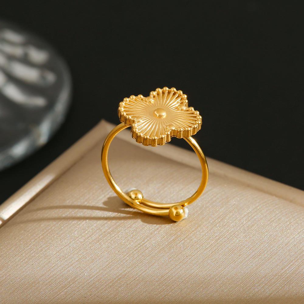 Neuer vierblättriger Kleeblatt-Ring aus Titanstahl mit Perlmuttverzierung für Damen, verstellbarer Fingerring, kleines Design, Zeigefingerring von Joom DACH