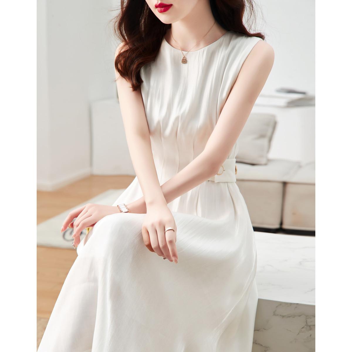 Neues Sommerkleid für Pendler mit Rundhalsausschnitt, schmales ärmelloses Kleid mit großen Knöpfen für Damen, mittellanger, taillierter A-Linien-Rock S von Joom DACH