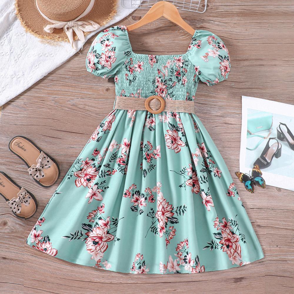 Neues Sommerkleid mit Blasenärmeln und romantischen Blumen im ländlichen Urlaubsstil für Mittelschulkinder und Mädchen mit gewebtem Gürtel 140 von Joom DACH