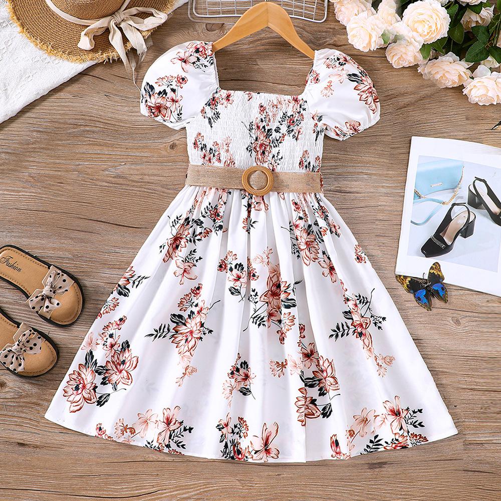 Neues Sommerkleid mit Blasenärmeln und romantischen Blumen im ländlichen Urlaubsstil für Mittelschulkinder und Mädchen mit gewebtem Gürtel 140 weiß von Joom DACH