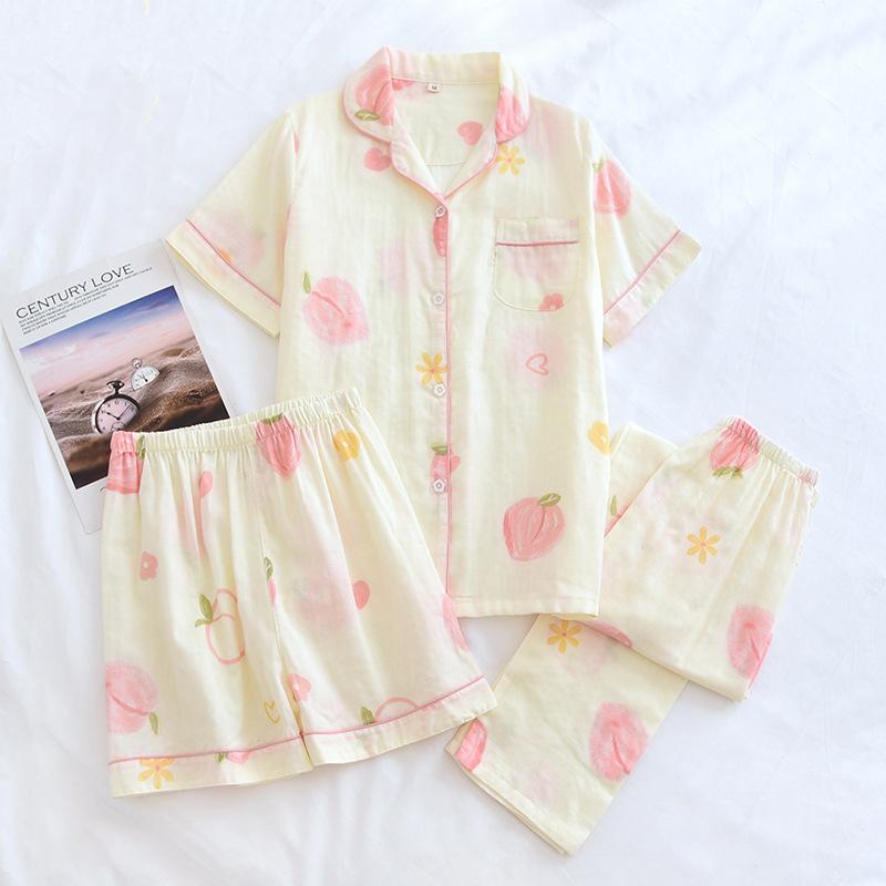 Neues dreiteiliges Pyjama-Set für Damen im Frühjahr und Sommer, kurze Ärmel + Shorts + Hose, 100 % Baumwollgaze, Homewear-Set mit Love-Print XL von Joom DACH