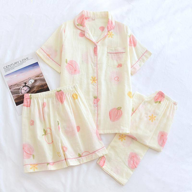 Neues dreiteiliges Pyjama-Set für Damen im Frühjahr und Sommer, kurze Ärmel + Shorts + Hose, 100 % Baumwollgaze, Homewear-Set mit Love-Print XL von Joom DACH