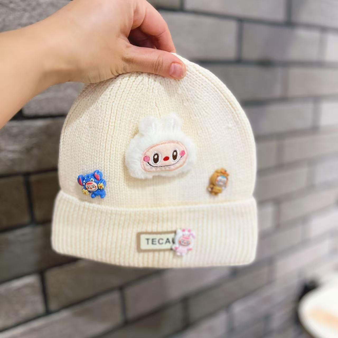 Niedliche Wollmützen für Kinder, Warme und winddichte Strickmützen, Ohrenschützer und Kopfbedeckungen für Jungen und Mädchen 56cm and above von Joom DACH