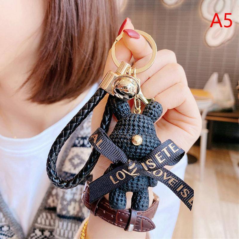 Niedlicher Schlüsselanhänger aus Wollstoff mit kleinem Bären und Schleife und Kaninchenmotiv, für den Urlaub, Autoschlüsselring für Mädchen, kreatives Geschenk, Webpuppen-Taschenanhänger von Joom DACH