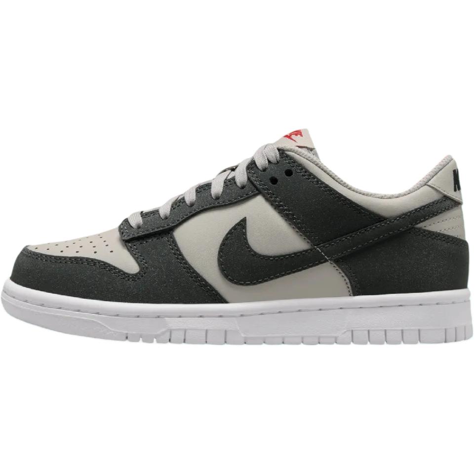 Nike Dunk Low GS Light Iron Ore Anthracite Glitter Kinder Sneaker Grau Weiß Gym-Rot FZ1000-001 35.5 von Joom DACH
