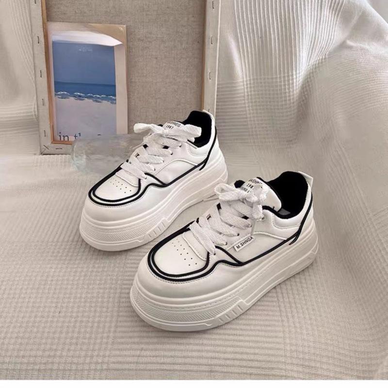 Nischendesign All-Matching Plateau Weiße Schuhe Damen Frühling und Herbst Neue Studenten Freizeitschuhe Mode Sneaker 40 schwarz von Joom DACH