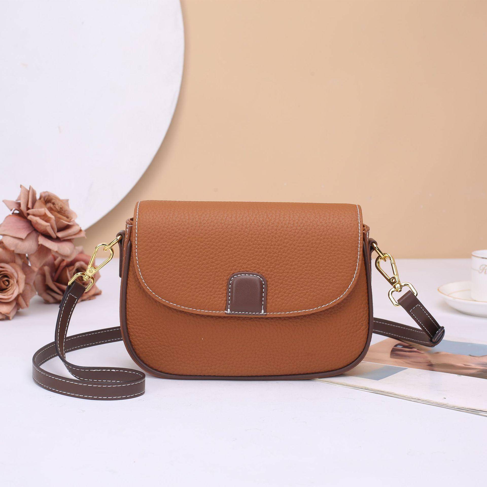 Nischendesign Satteltasche Kleine Tasche Mädchen Geschenk High-End Tasche Trendige Temperament Leder Schräg Umhängetasche von Joom DACH