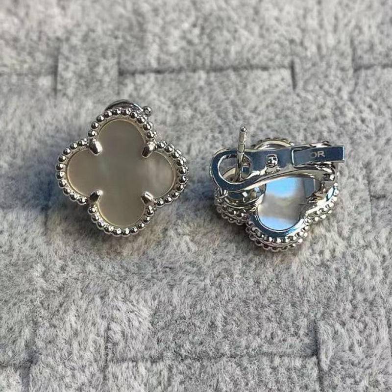 Ohrringe mit vierblättrigem Gras, leichte, luxuriöse Ohrstecker aus weißem Fritillaria, rotem Achat und Malachit, für Damen von Joom DACH