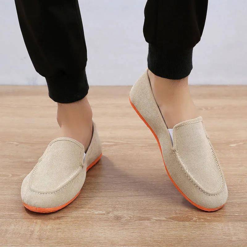 Old Beijing Cloth Shoes Lässige Canvas-Schuhe für Herren mit weicher Sohle und flachem Absatz 43 von Joom DACH