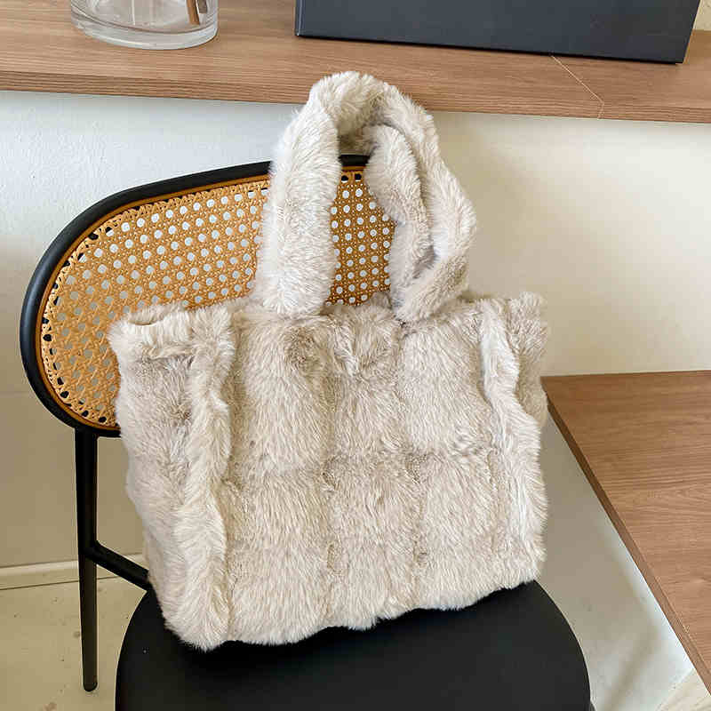 Pelzige Einkaufstasche für Herbst und Winter, lässig, vielseitig, große Kapazität, Plüsch, eine Schultertasche, Temperament, elegante Damenhandtaschen von Joom DACH
