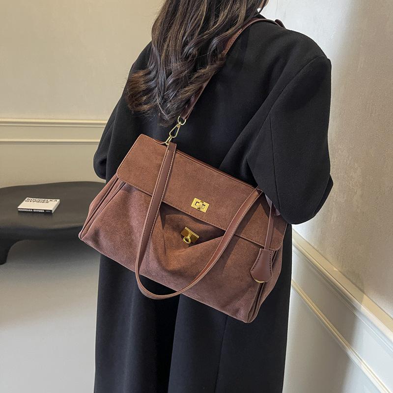 Pendlertasche 2025 im Retro-Stil mit gefrosteter Textur für Damen – Umhängetasche mit großem Fassungsvermögen Small 30x11x19 kaffeebraun von Joom DACH