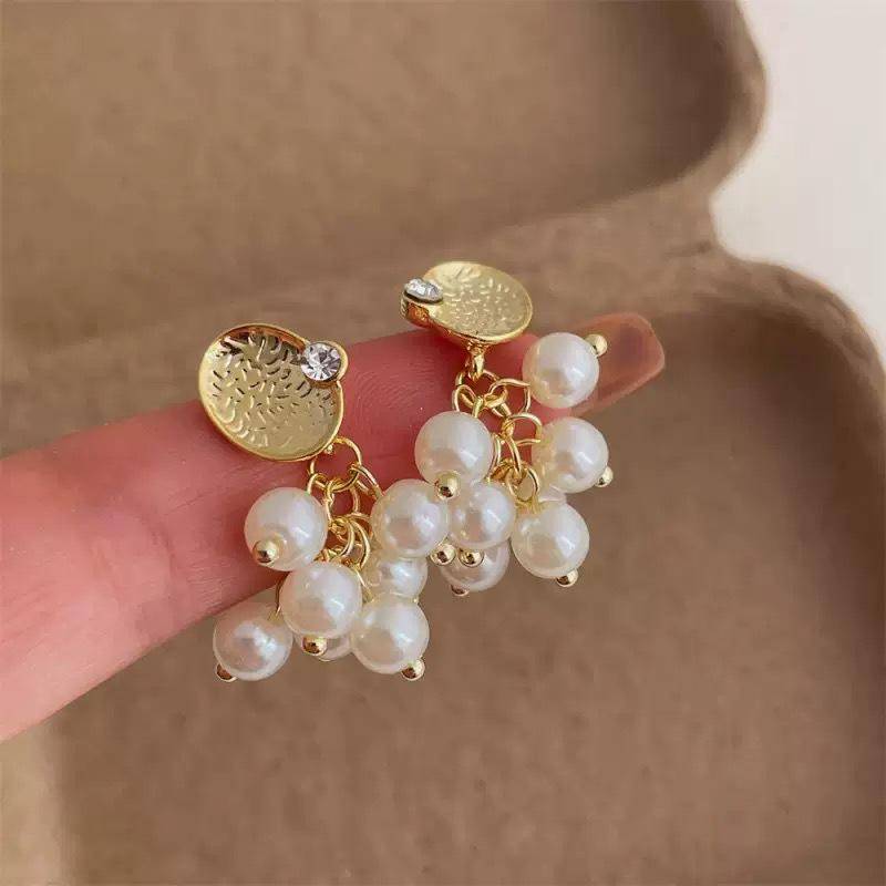 Perlenquasten-Ohrringe mit Silberstift & Blumendesign – Mittelalterlicher Vintage-Stil für Frauen von Joom DACH