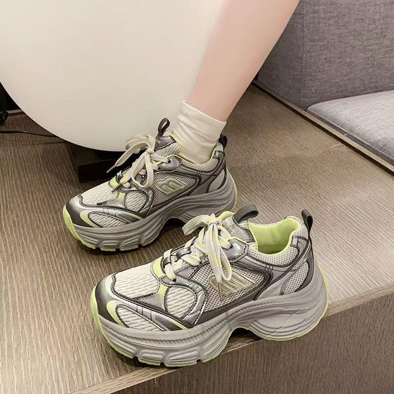 Plateau-Papa-Schuhe für Damen, neue Sommer- und Herbstschuhe, kleine, erhöhte Schuhe, leichte, atmungsaktive Sneaker mit Mesh-Oberfläche 40 von Joom DACH