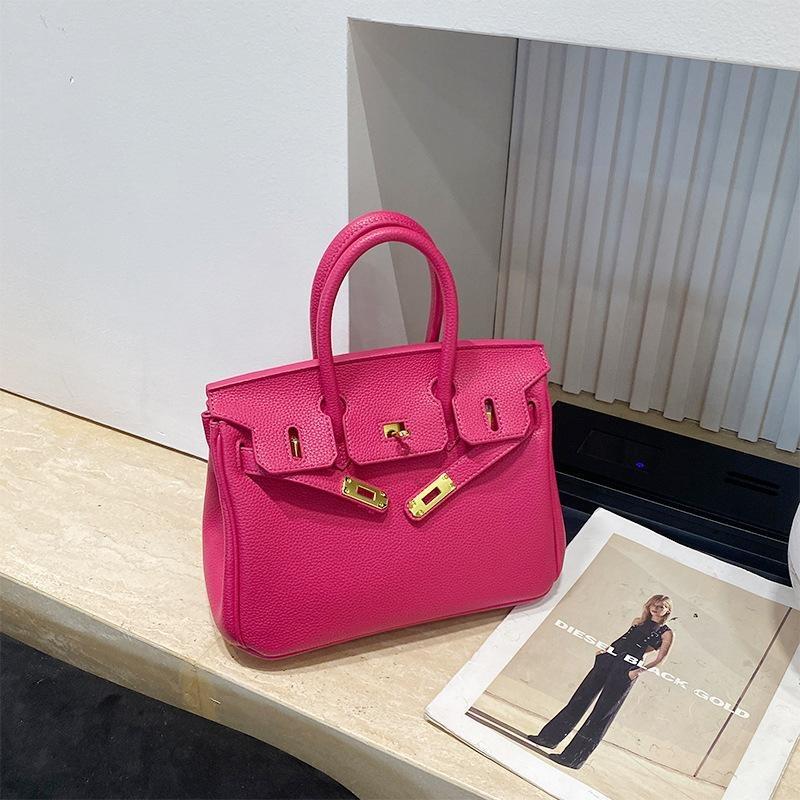 Platinfarbene Tasche mit goldener Schnalle Handtasche aus echtem Leder mit großem Fassungsvermögen für Damen Modische Umhängetasche im neuen Stil 30*24*16cm von Joom DACH