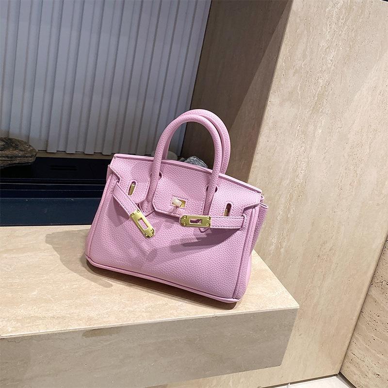 Platinfarbene Tasche mit goldener Schnalle Handtasche aus echtem Leder mit großem Fassungsvermögen für Damen Modische Umhängetasche im neuen Stil 30*24*16cm von Joom DACH