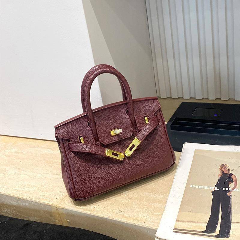 Platinfarbene Tasche mit goldener Schnalle Handtasche aus echtem Leder mit großem Fassungsvermögen für Damen Modische Umhängetasche im neuen Stil 30*24*16cm von Joom DACH