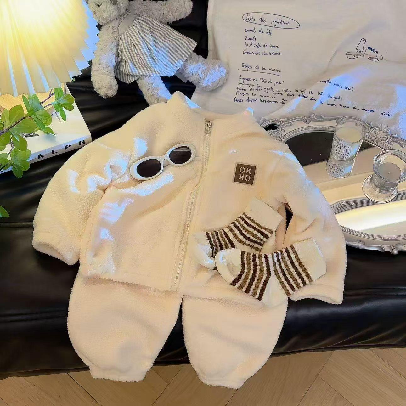 Plüschsets Kinder Herbst Winter Warme Fleeceanzüge Baby Verdickte Strickjacke Hosen Outfits Jungen Mädchen Homewear 140cm von Joom DACH