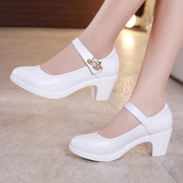 Plus Größe 34-43 Block Heels Plattform Schuhe Frauen Pumpen 2021 Schwarz Weiß Heels Mary Jane Schuhe Damen Hochzeit schuhe Braut 36 weiß von Joom DACH