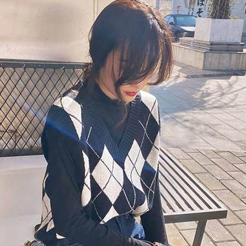 Pullover Weste Weiblich 2023 Sommer Koreanische Diamant Plaid Stricken Weste Weste Frauen Outwear Lose V-ausschnitt Ärmelloses Layup Weste Weiblich One Size schwarz von Joom DACH