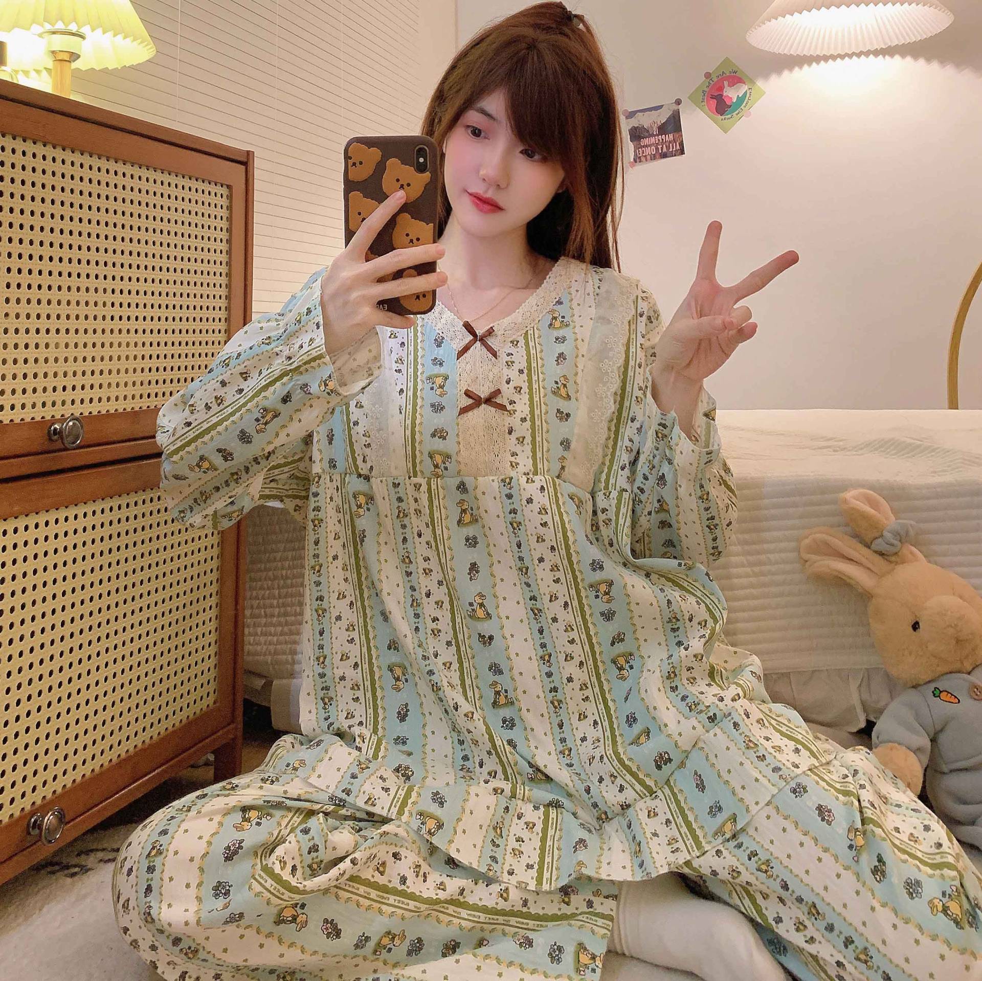 Pyjama-Set für Damen in Übergröße, Kirschdruck, Nachtwäsche-Set, langärmelig, Oberteil + Hose mit Rüschen, hautfreundlich, atmungsaktiv 5XL von Joom DACH