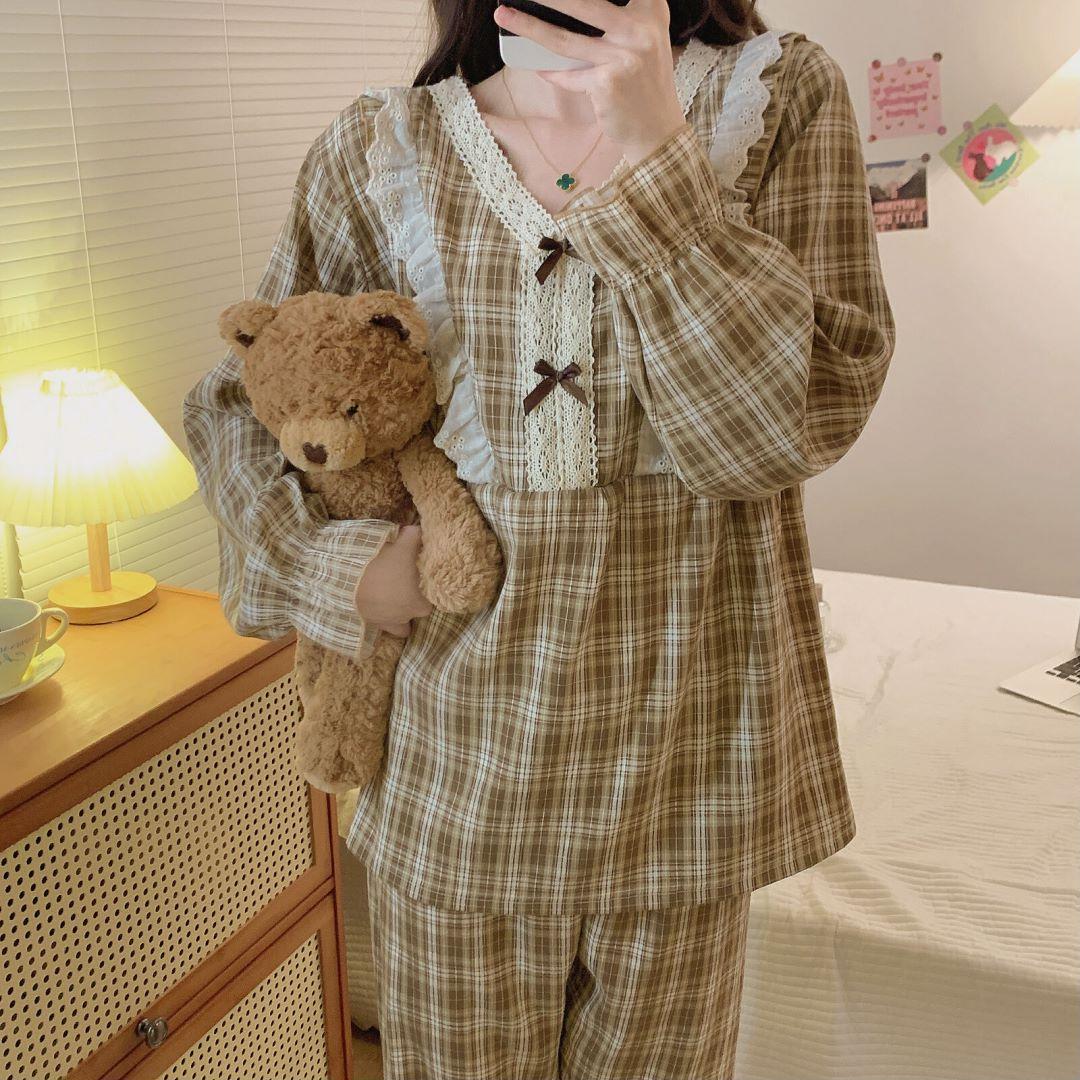 Pyjama-Set für Damen in Übergröße, Kirschdruck, Nachtwäsche-Set, langärmelig, Oberteil + Hose mit Rüschen, hautfreundlich, atmungsaktiv 6XL von Joom DACH