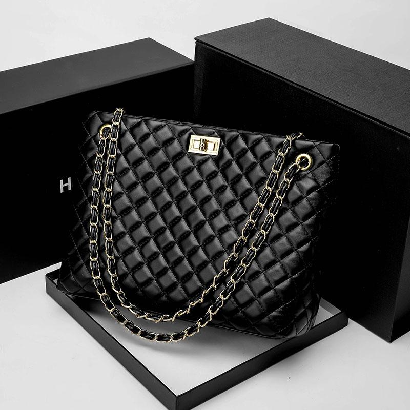 Rautenförmige Damentasche mit Kette, einfache große Tasche, europäische und amerikanische Mode, leicht zu kombinieren, Umhängetasche mit einer Schulter für Damen von Joom DACH