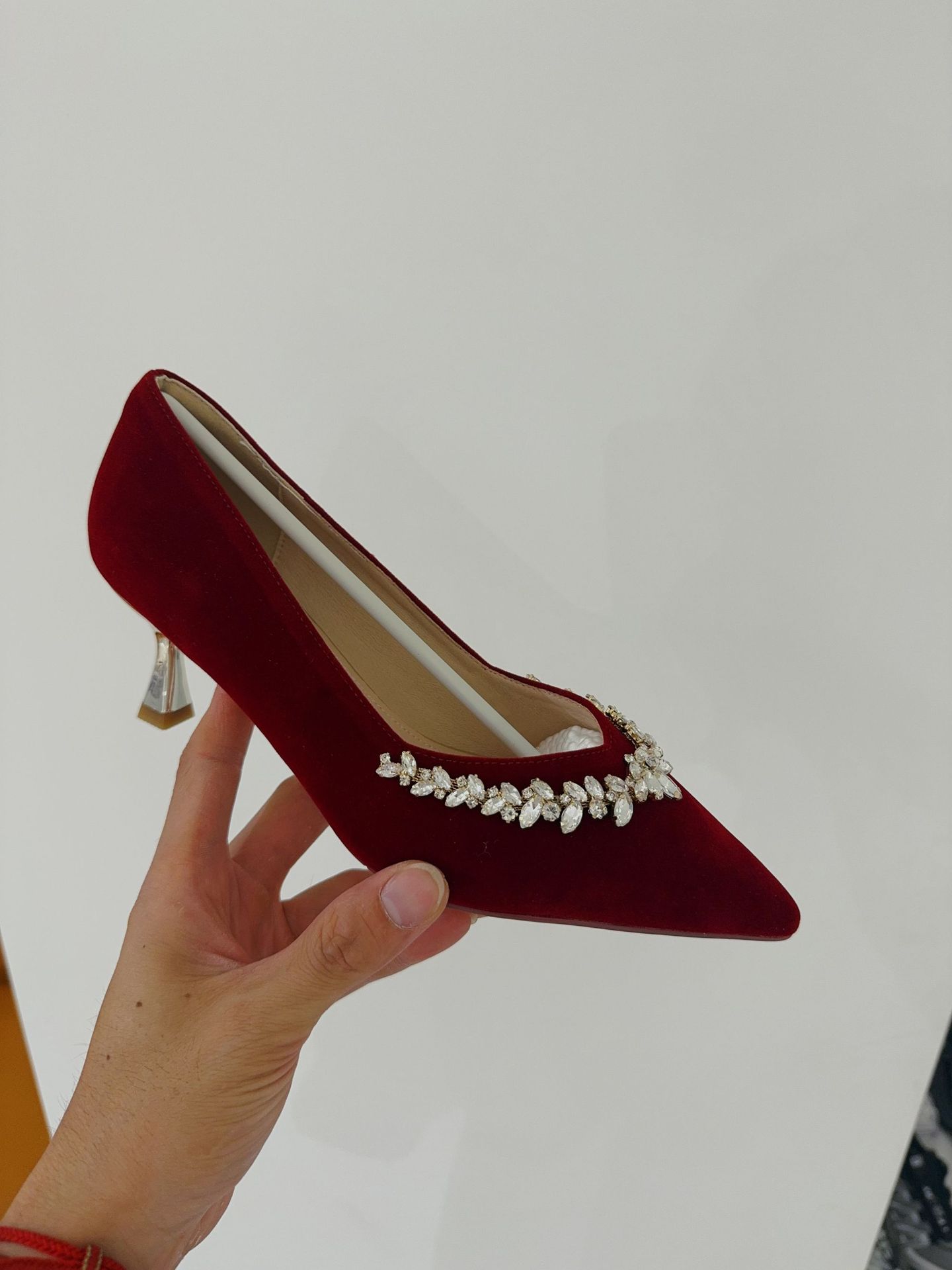 Rote Hochzeitsschuhe, Damen-Showkleidung, Stiletto-Brautschuhe zum zweiten Tragen 2025 neu, Schwangere, dicker Absatz, chinesische Kleiderschuhe 38 von Joom DACH