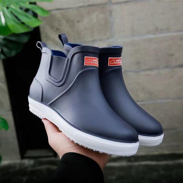 Regenschuhe Wasserdichte Regenstiefel Für Herren Rutschfeste Gummistiefel Kochschuhe Abnehmbarer Samtbezug Vier Jahreszeiten Arbeitsgummischuhe 39 von Joom DACH