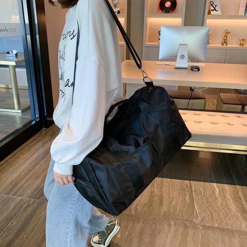 Reisetasche Fitnessstudio Yoga Gepäcktaschen Damen Sport Duffle Bag Reisehandtasche Große Kapazität Handtasche One Size schwarz von Joom DACH