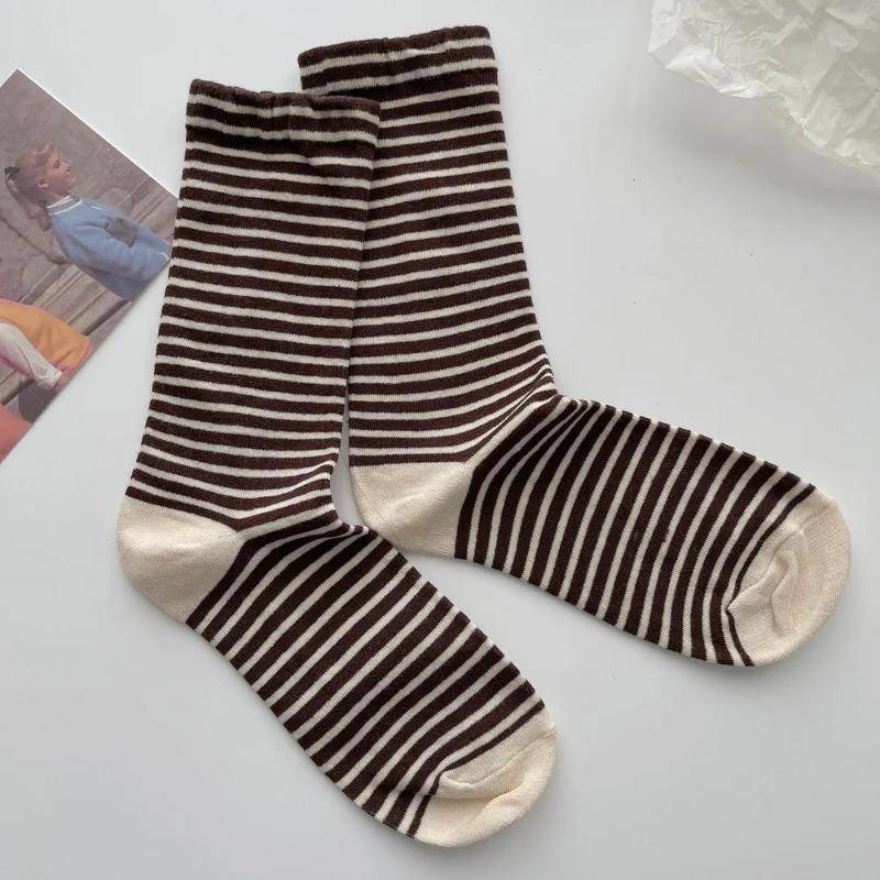 Retro Gestreiften Socken Frauen Mitte Rohr Socken Frühling Herbst Koreanische Japanischen Strümpfe beige von Joom DACH