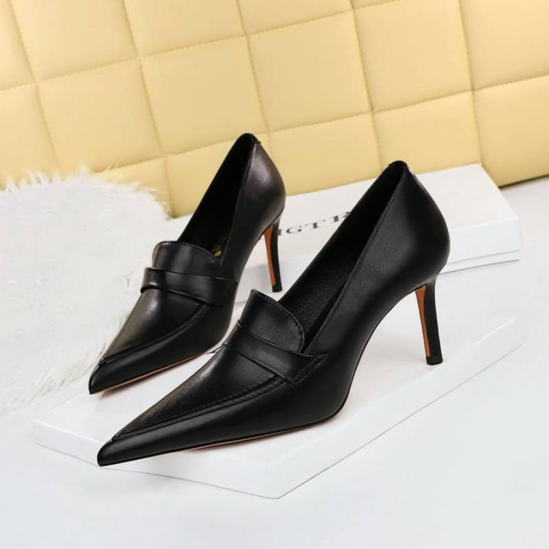 Retro-High-Heels Damen-Schuhe mit dünnen Absätzen, spitz, tief geschnitten, hohe Absätze 39 schwarz von Joom DACH