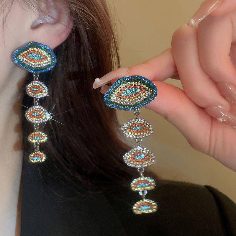 Retro Silbernadel Eingelegte Diamant Kristall Perlen Ohrringe - Luxuriöse Lange Europäische & Amerikanische Stil Ohrringe für Frauen von Joom DACH