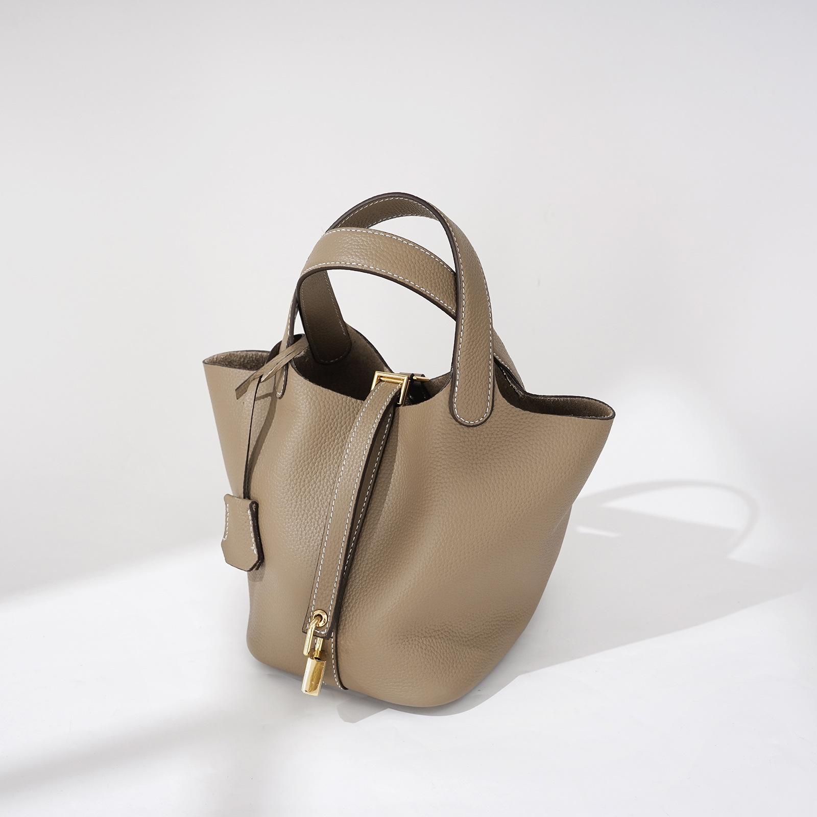 Rindsleder Tasche, Echte Ledertasche, Damen Nischendesign, Fortschrittliche Textur, Handtasche mit großem Fassungsvermögen, Bucket Bag. licht grau von Joom DACH