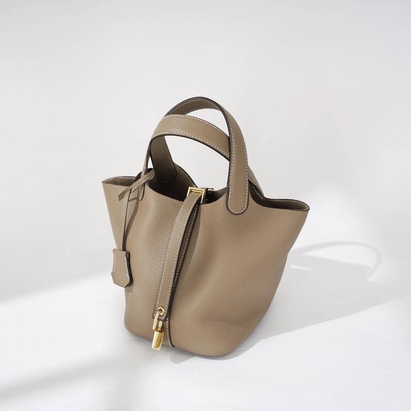 Rindsleder Tasche, Echte Ledertasche, Damen Nischendesign, Fortschrittliche Textur, Handtasche mit großem Fassungsvermögen, Bucket Bag. licht grau von Joom DACH