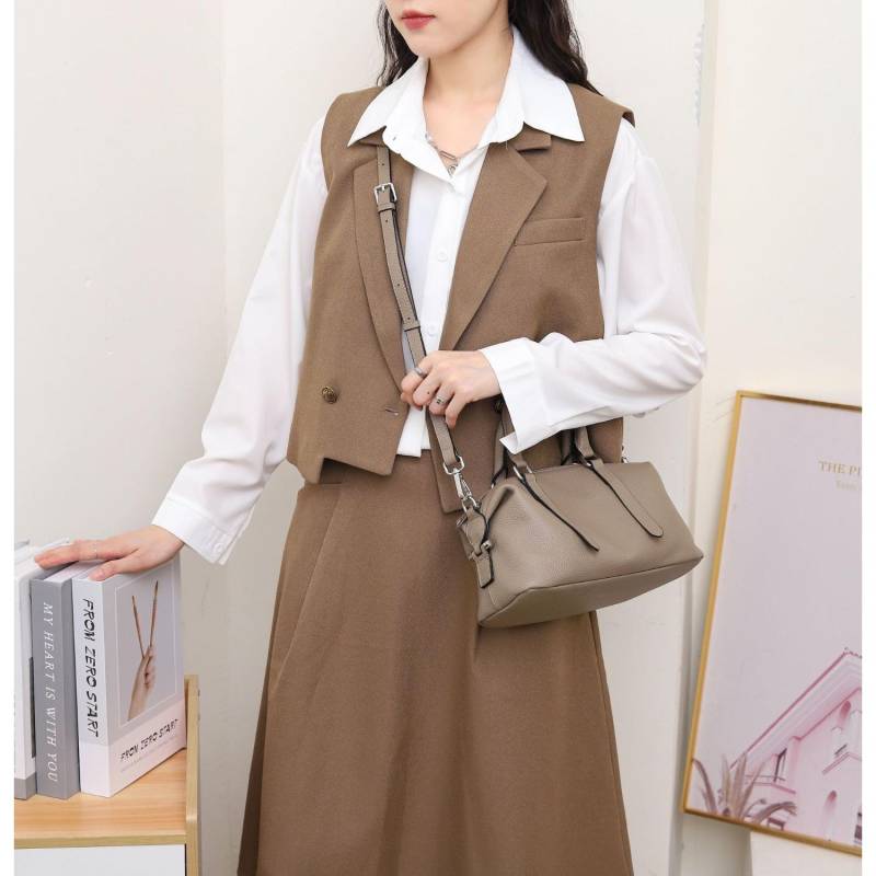 Rindsleder Tasche Umhängetasche Cross Shell Tasche Beliebt Mode Nische Damen Einzelne Schulter Praktische Weiche Handtasche khaki von Joom DACH