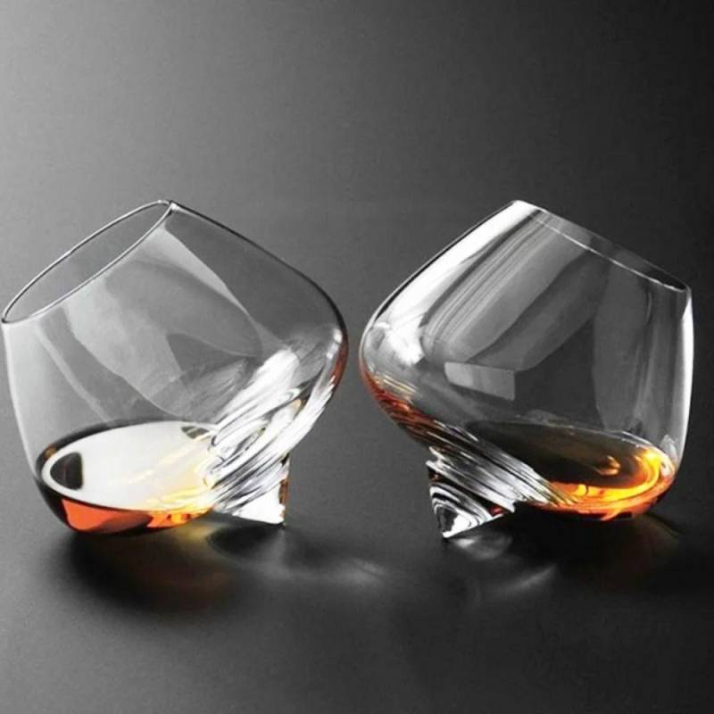 Rotierender Trinkweinbecher Unregelmäßiger Kristallglasbecher Neues Whisky-Weinglas small 235ml von Joom DACH