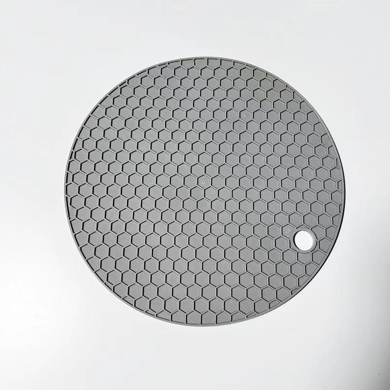 Rundes Silikon-Waben-Isolierpad: Verbrühungssicherer Untersetzer und Tischset, hitzebeständige Auflaufform-Unterlage. Small 14cm von Joom DACH
